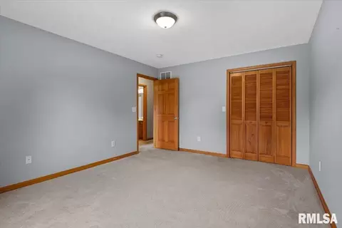 Bedroom - 3505 Tamarak Dr, Springfield, IL 62712 photo 7 of 10
