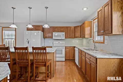 Kitchen - 3505 Tamarak Dr, Springfield, IL 62712 photo 1 of 5