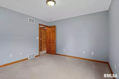Bedroom - 3505 Tamarak Dr, Springfield, IL 62712 photo 5 of 10
