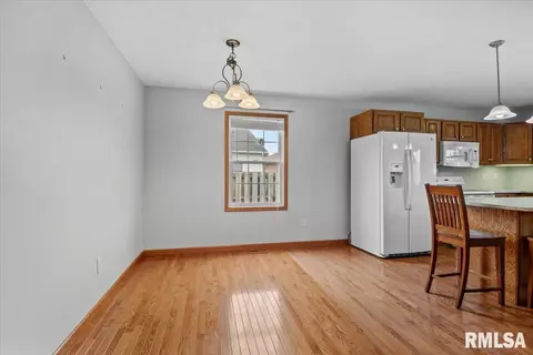 Other - 3505 Tamarak Dr, Springfield, IL 62712 photo 3 of 16