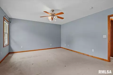 Bedroom - 3505 Tamarak Dr, Springfield, IL 62712 photo 2 of 10
