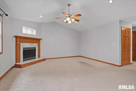 Living - 3505 Tamarak Dr, Springfield, IL 62712 photo 2 of 3