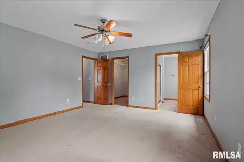 Bedroom - 3505 Tamarak Dr, Springfield, IL 62712 photo 3 of 10