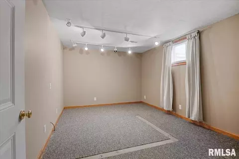 Other - 3505 Tamarak Dr, Springfield, IL 62712 photo 14 of 16