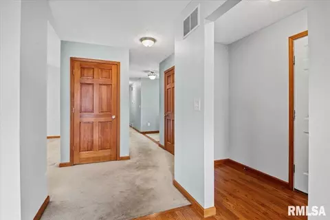 Entry Way - 3505 Tamarak Dr, Springfield, IL 62712 photo 5 of 7