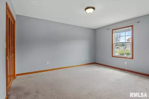 Bedroom - 3505 Tamarak Dr, Springfield, IL 62712 photo 6 of 10