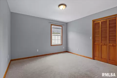 Bedroom - 3505 Tamarak Dr, Springfield, IL 62712 photo 4 of 10