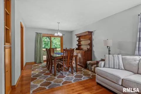 Dining - 816 Independence Rdg, Springfield, IL 62702 photo 1 of 2