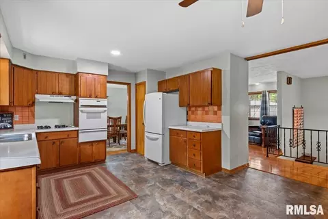 Kitchen - 816 Independence Rdg, Springfield, IL 62702 photo 1 of 2