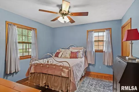 Bedroom - 816 Independence Rdg, Springfield, IL 62702 photo 3 of 7