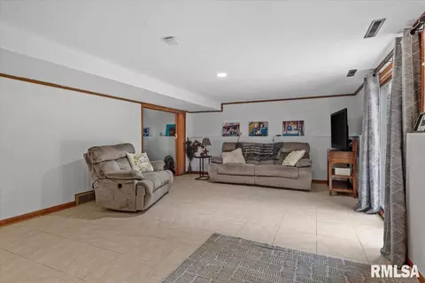 Other - 816 Independence Rdg, Springfield, IL 62702 photo 9 of 14