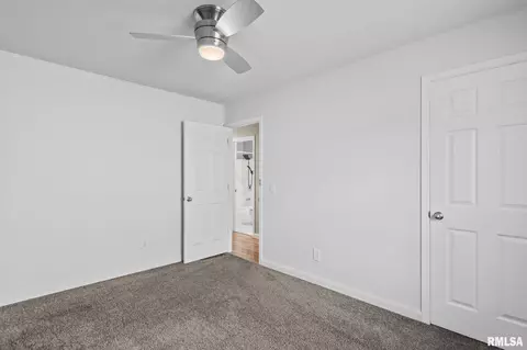 Bedroom - 704 Pheasant Dr, Athens, IL 62613 photo 6 of 7