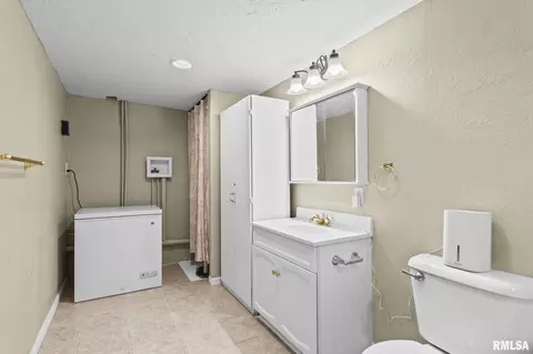Other - 704 Pheasant Dr, Athens, IL 62613 photo 13 of 17
