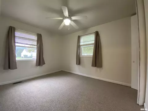 Bedroom - 1311 Johnson Ln, Springfield, IL 62702 photo 5 of 6