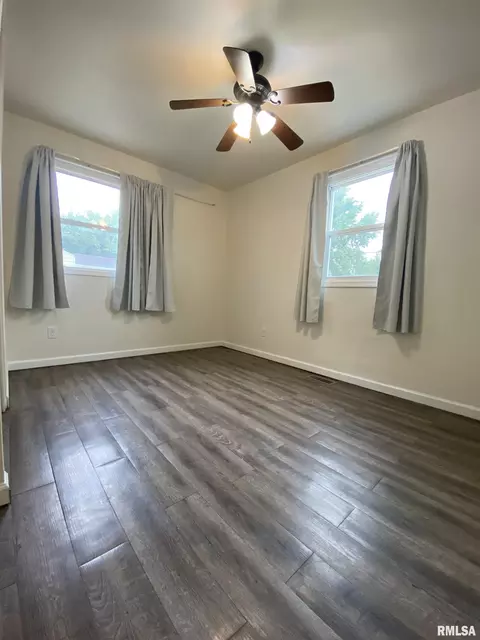 Bedroom - 1311 Johnson Ln, Springfield, IL 62702 photo 1 of 6