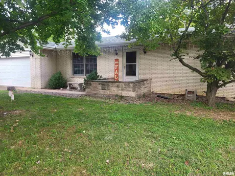 1601 S 28th St, Quincy, IL 62301