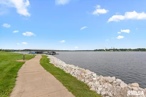 View/Area - 302 Harbor Point Pl, Springfield, IL 62712 photo 2 of 4