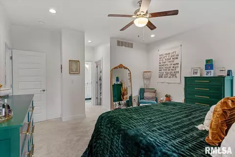 Bedroom - 302 Harbor Point Pl, Springfield, IL 62712 photo 2 of 5
