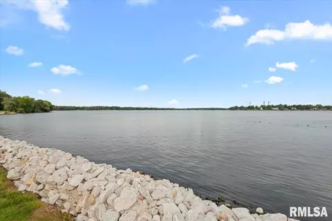 View/Area - 302 Harbor Point Pl, Springfield, IL 62712 photo 4 of 4