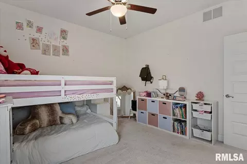 Bedroom - 302 Harbor Point Pl, Springfield, IL 62712 photo 5 of 5