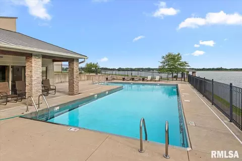 Exterior - 302 Harbor Point Pl, Springfield, IL 62712 photo 7 of 8