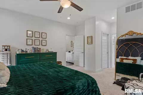 Bedroom - 302 Harbor Point Pl, Springfield, IL 62712 photo 3 of 5