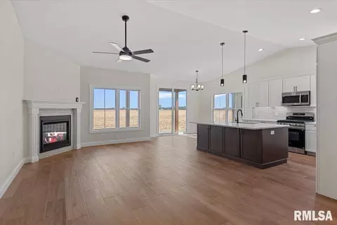 Living - 2868 Reseda Rd, Springfield, IL 62711 photo 1 of 3
