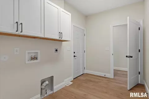 Other - 2866 Reseda Rd, Springfield, IL 62711 photo 5 of 9