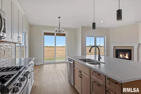 Kitchen - 2866 Reseda Rd, Springfield, IL 62711 photo 1 of 2