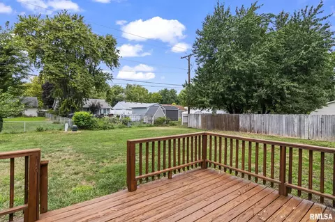 Exterior - 1913 Scarbrough Rd, Springfield, IL 62702 photo 7 of 7