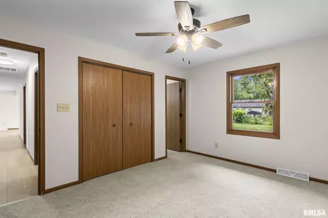 Bedroom - 1913 Scarbrough Rd, Springfield, IL 62702 photo 1 of 8