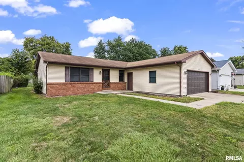 Exterior - 1913 Scarbrough Rd, Springfield, IL 62702 photo 3 of 7