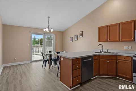 Entry Way - 1715 Plover Rd, Springfield, IL 62711 photo 1 of 3