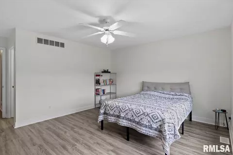 Bedroom - 1715 Plover Rd, Springfield, IL 62711 photo 2 of 4