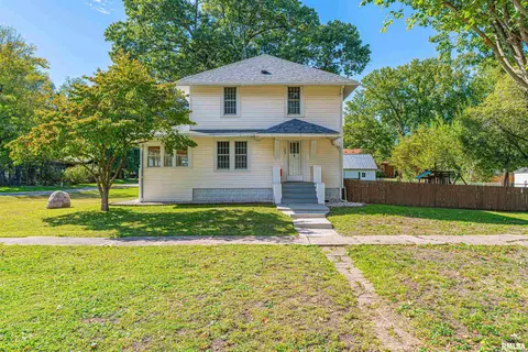 502 N Garden St, Mount Pulaski, IL 62548