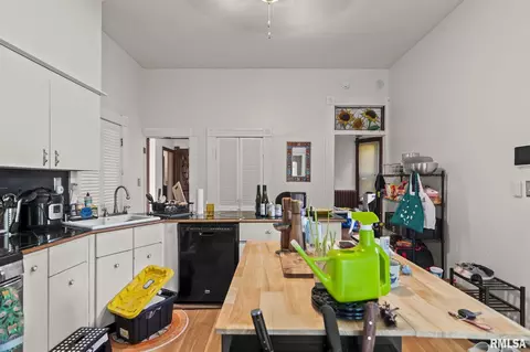 Kitchen - 1227 N 3rd St, Springfield, IL 62702 photo 1 of 4