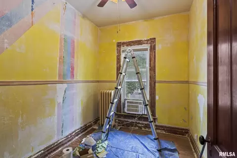 Bedroom - 1227 N 3rd St, Springfield, IL 62702 photo 1 of 1