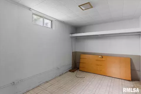Other - 2240 Grandview Ave, Grandview, IL 62702 photo 8 of 14