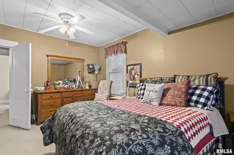 Bedroom - 2420 Holmes Ave, Springfield, IL 62704 photo 1 of 2