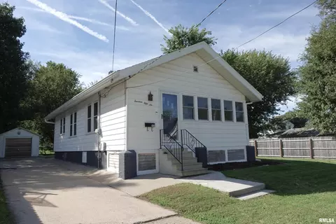 1456 E North St, Galesburg, IL 61401