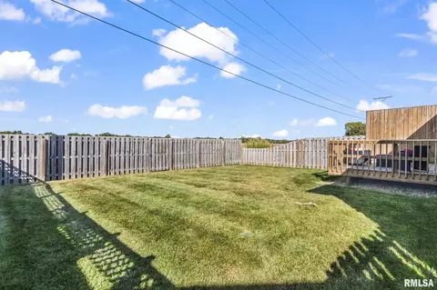 Exterior - 3811 Sugar Loaf Dr, Springfield, IL 62711 photo 5 of 7