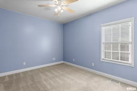Bedroom - 3811 Sugar Loaf Dr, Springfield, IL 62711 photo 7 of 9