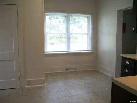 Other - 1120 S Pasfield St, Springfield, IL 62704 photo 1 of 3