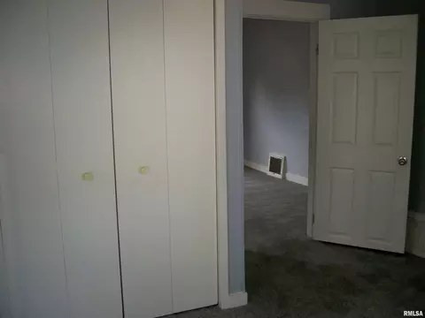 Bedroom - 1120 S Pasfield St, Springfield, IL 62704 photo 2 of 4