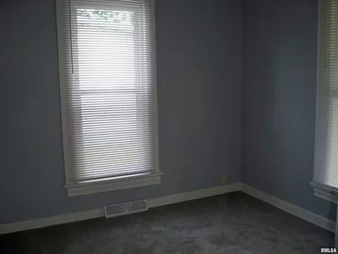 Bedroom - 1120 S Pasfield St, Springfield, IL 62704 photo 1 of 4