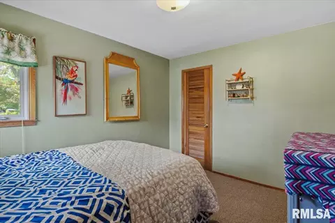 Bedroom - 2124 Blackhawk Rd, Springfield, IL 62702 photo 4 of 4
