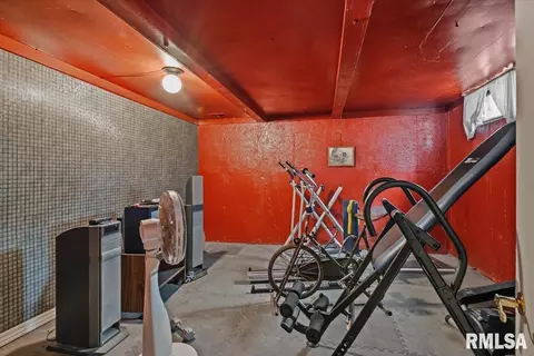 Other - 2124 Blackhawk Rd, Springfield, IL 62702 photo 11 of 12