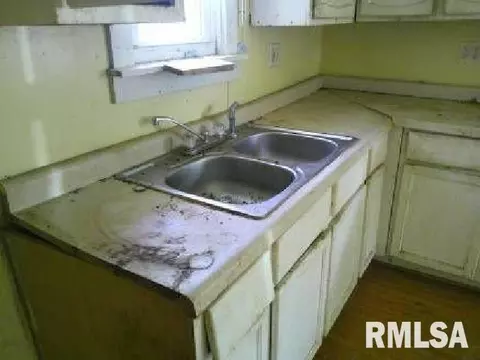 Other - 920 Elm St, Macomb, IL 61455 photo 2 of 11