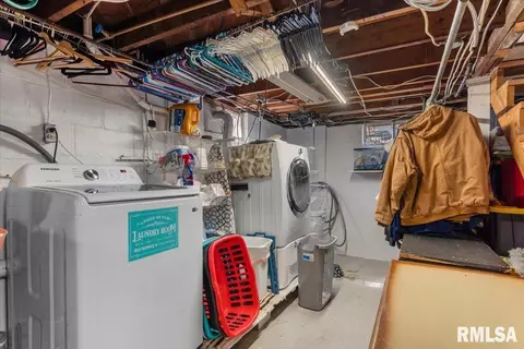 Other - 733 N Walnut St, Springfield, IL 62702 photo 8 of 10