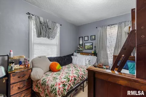 Bedroom - 733 N Walnut St, Springfield, IL 62702 photo 4 of 6
